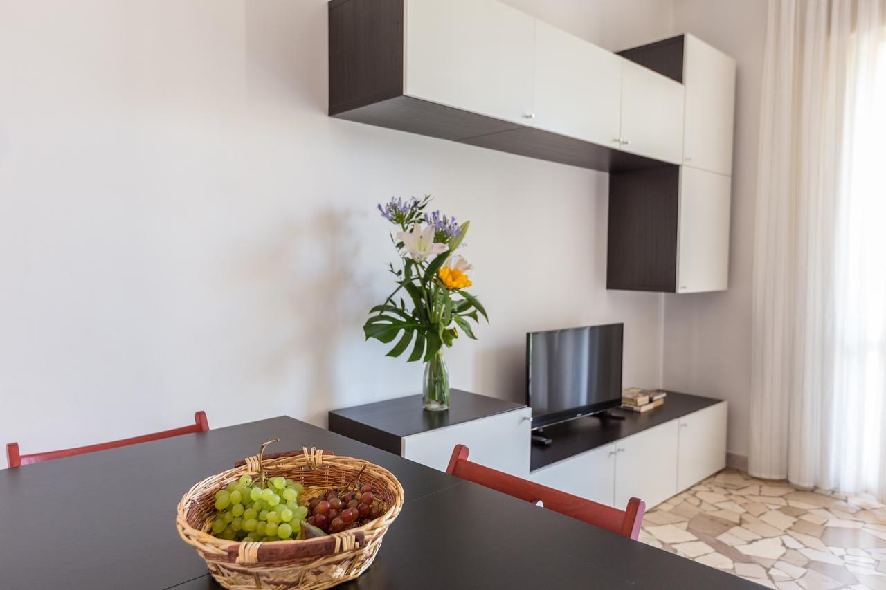 Linate Airport Apartment Milano Esterno foto